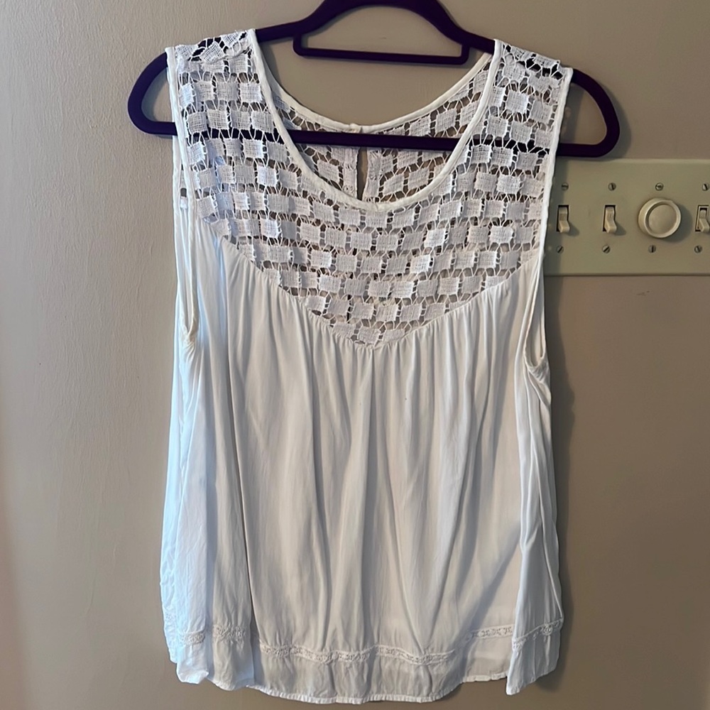 Old Navy white sleeveless blouse